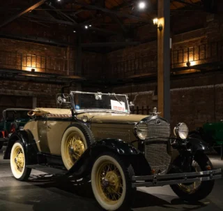GLION MUSEUM｜大阪赤レンガ倉庫｜クラシックカーミュージアム
